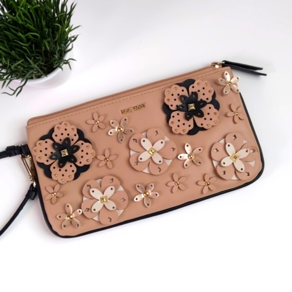 Nine West Handbags - NINE WEST 3D Floral Wistlet